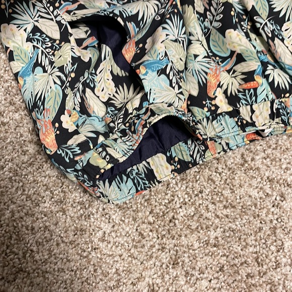 Lauren Conrad Tropical scallop bottom shorts M - Picture 5 of 5
